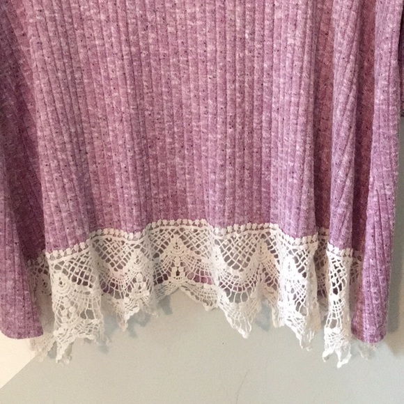 Davina Beautiful Top Lace Crochet Tunic - Picture 3 of 6